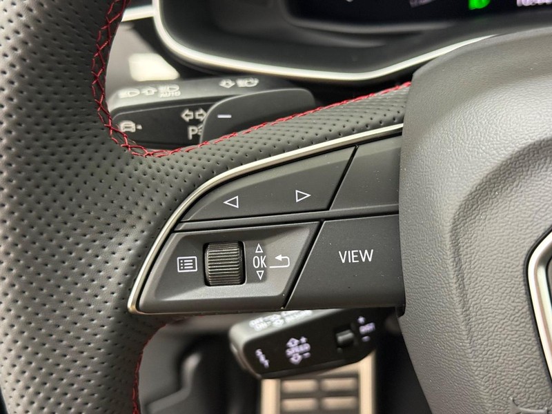 Audi Q8 Vehicle Image 11
