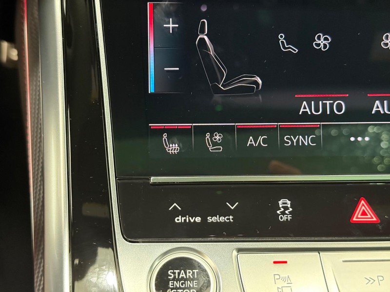 Audi Q8 Vehicle Image 14