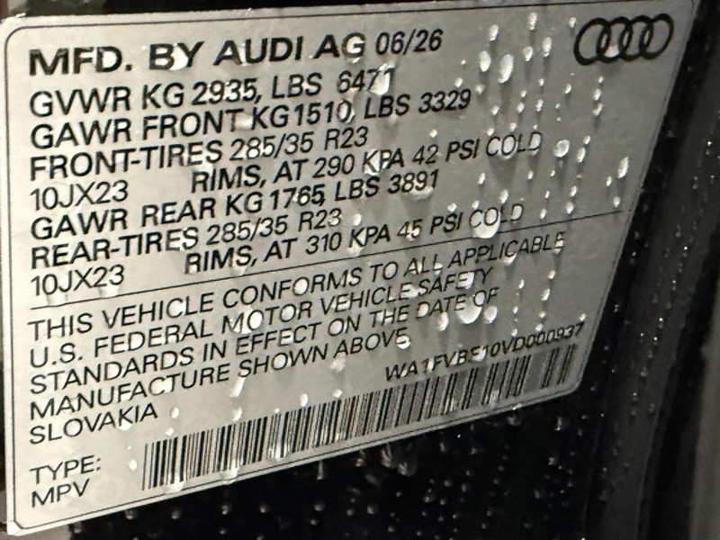 Audi Q8 Vehicle Image 17