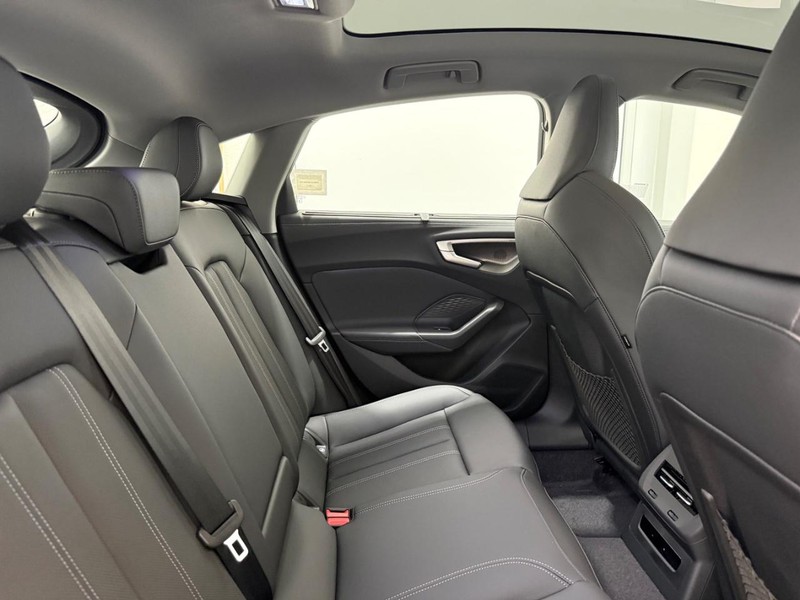 Audi A5 Vehicle Image 4