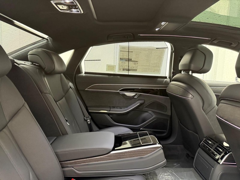 Audi A8 Vehicle Image 4