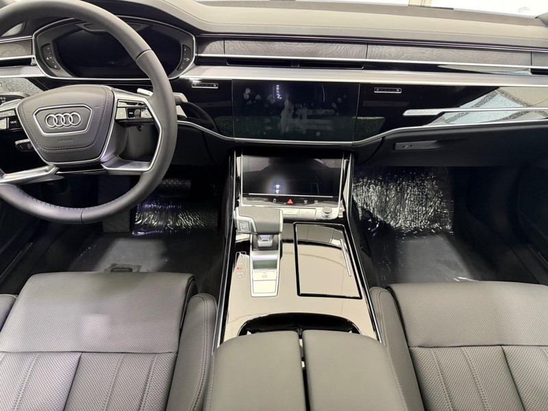 Audi A8 Vehicle Image 5