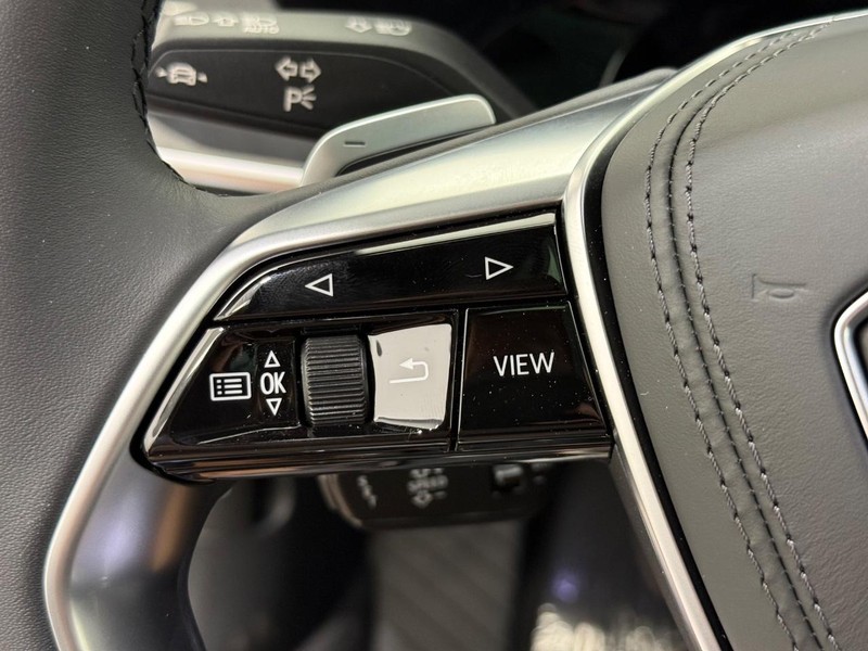 Audi A8 Vehicle Image 12