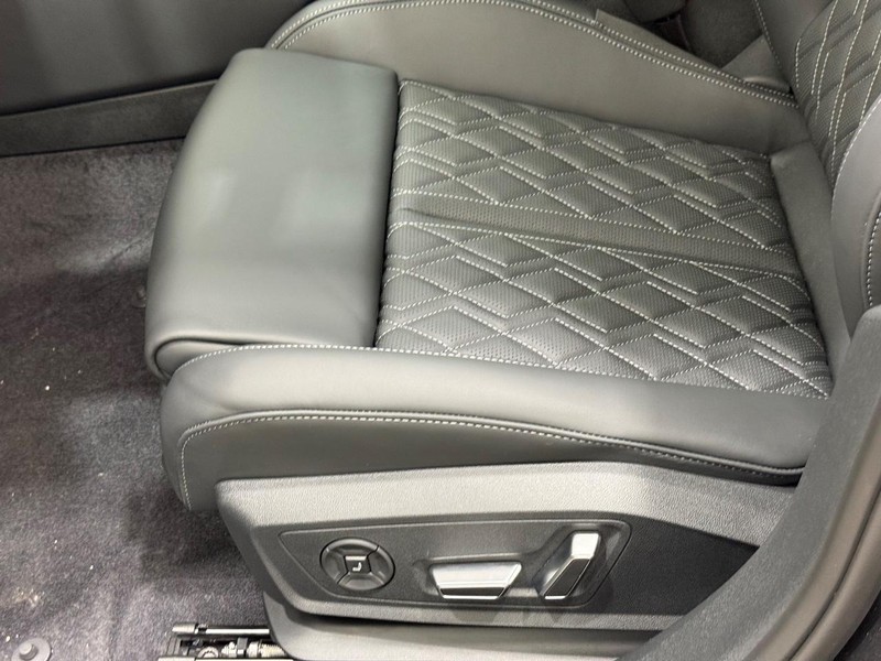 Audi S5 Vehicle Image 15