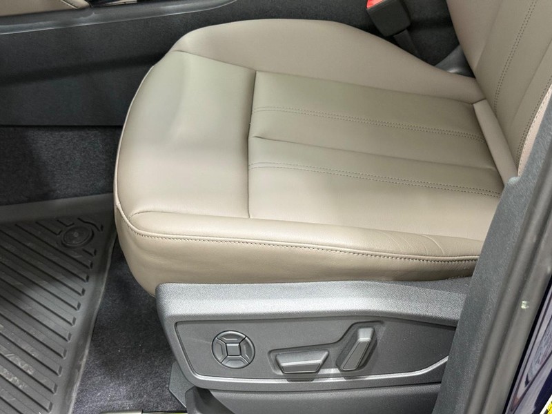 Audi Q5 Vehicle Image 15