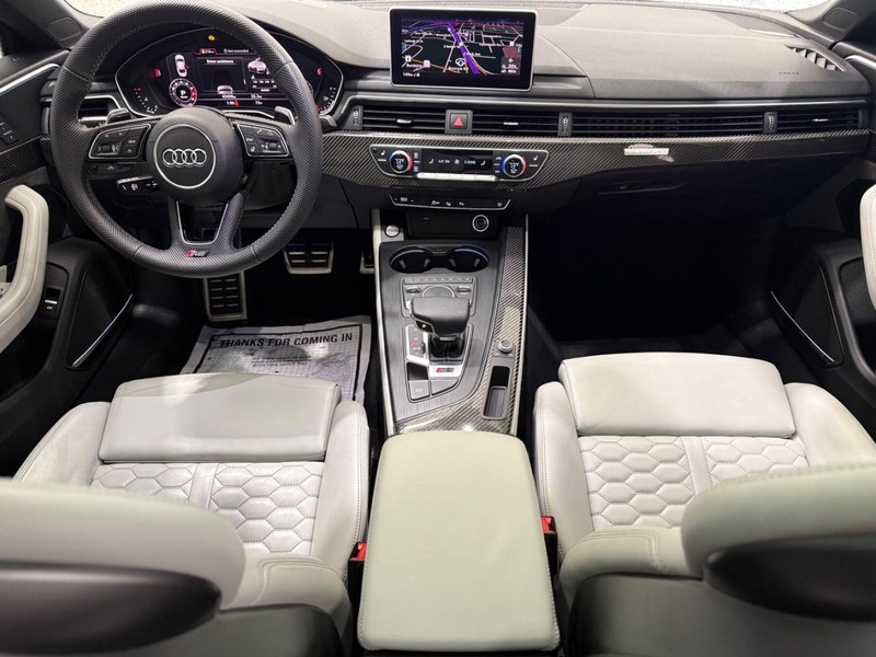 Audi RS 5 Sportback Vehicle Full-screen Gallery Image 12
