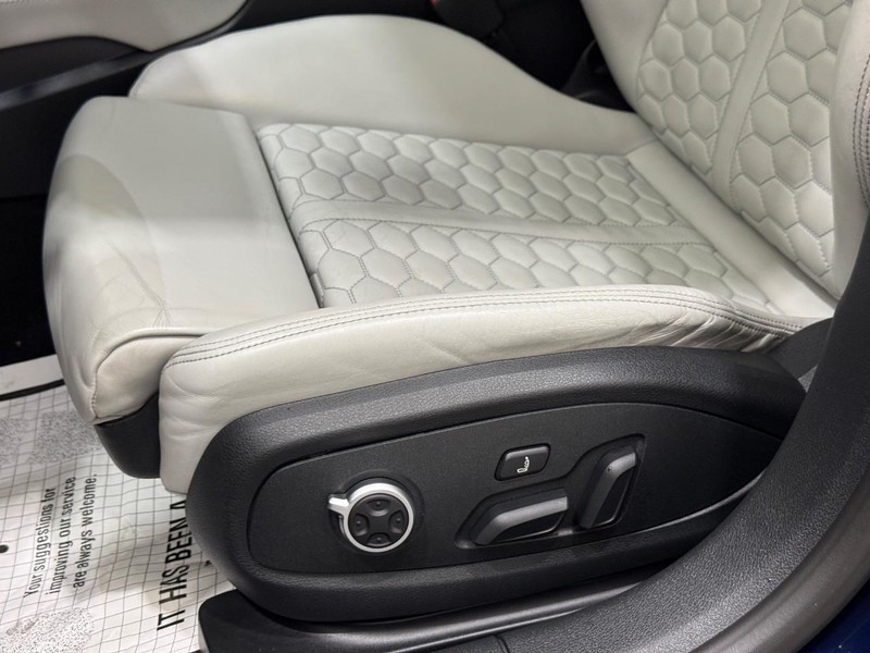 Audi RS 5 Sportback Vehicle Full-screen Gallery Image 25