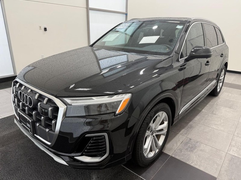 Audi Q7 Vehicle Full-screen Gallery Image 06