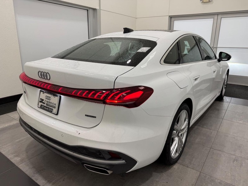 Audi A5 Vehicle Image 2