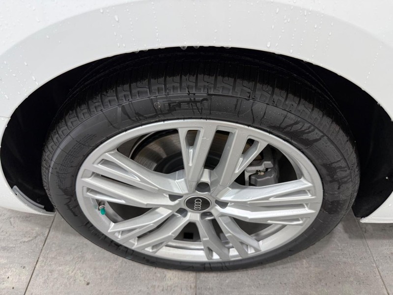 Audi A5 Vehicle Image 3