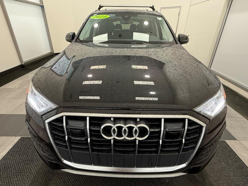 Audi Q7 Vehicle Full-screen Gallery Image 06