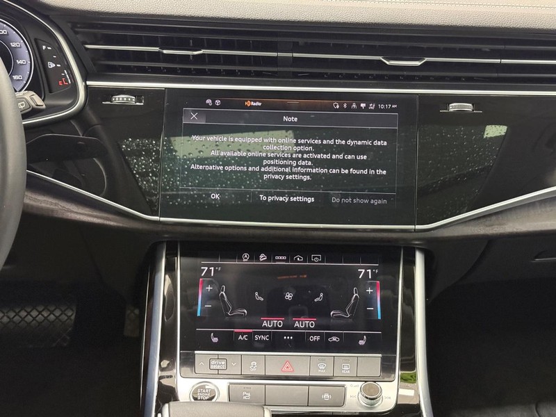 Audi Q7 Vehicle Full-screen Gallery Image 09