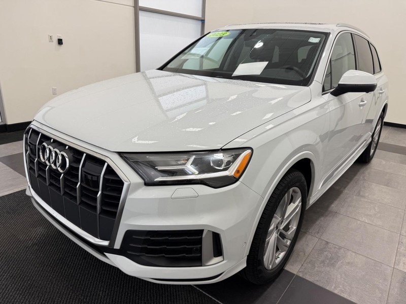 Audi Q7 Vehicle Full-screen Gallery Image 05