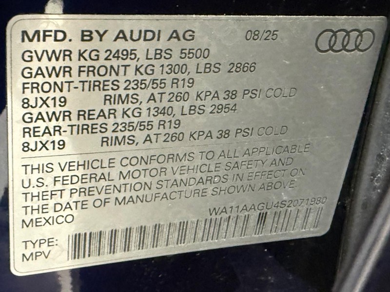 Audi Q5 Vehicle Full-screen Gallery Image 20