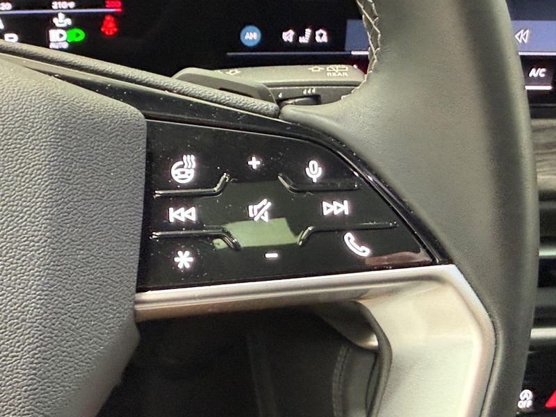 Audi Q5 Vehicle Full-screen Gallery Image 14