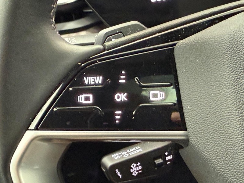 Audi Q5 Vehicle Full-screen Gallery Image 14