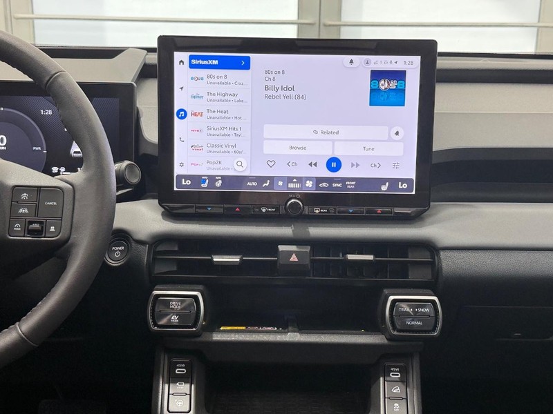 Toyota RAV4 Vehicle Image 10
