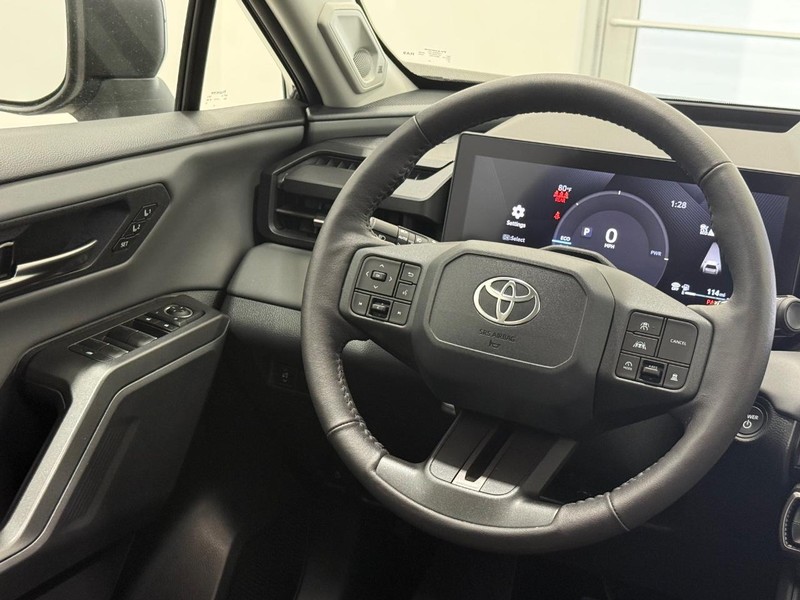 Toyota RAV4 Vehicle Image 12
