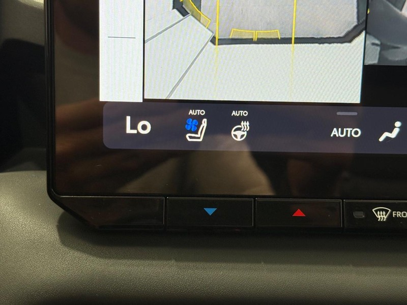 Toyota RAV4 Vehicle Image 18