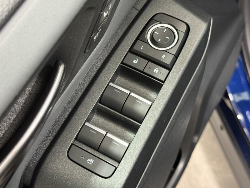 Toyota RAV4 Vehicle Image 20