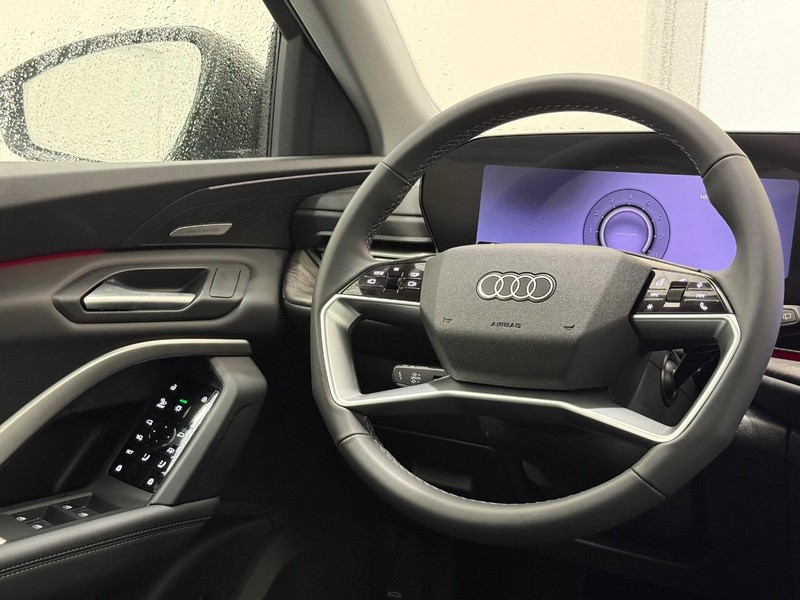 Audi Q5 Sportback Vehicle Image 8