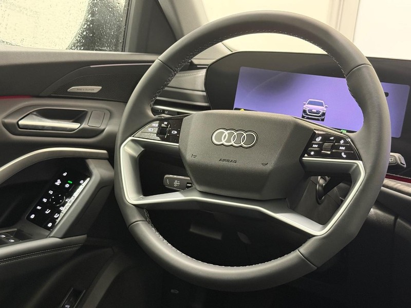 Audi Q5 Vehicle Image 8