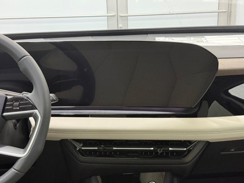 Audi Q6 e-tron Vehicle Image 5