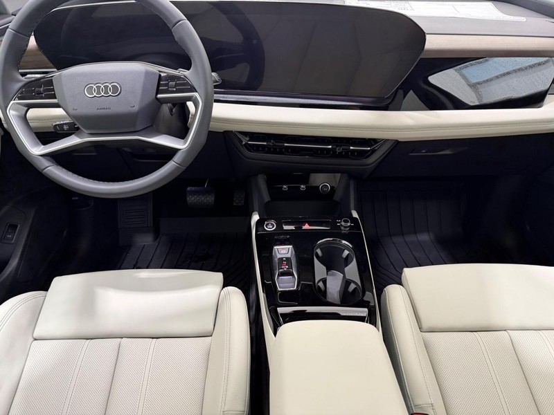 Audi Q6 e-tron Vehicle Image 6