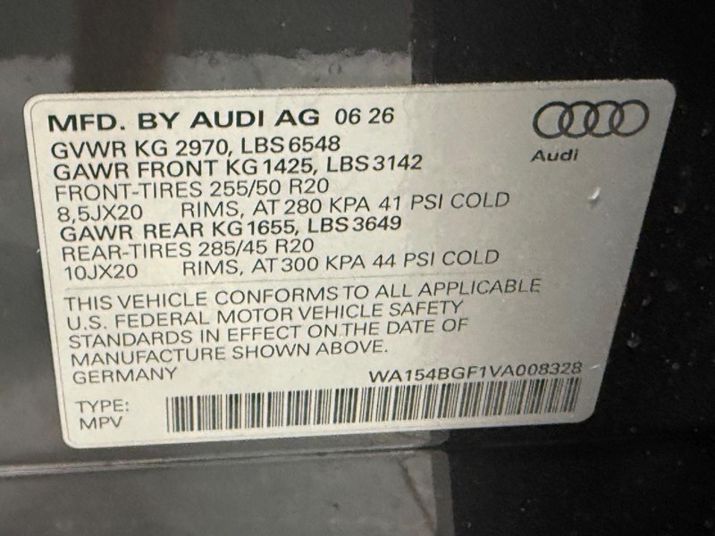 Audi Q6 e-tron Vehicle Image 16