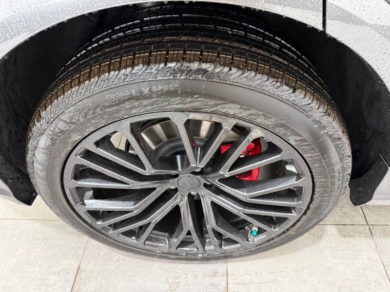 Audi SQ8 Vehicle Image 3