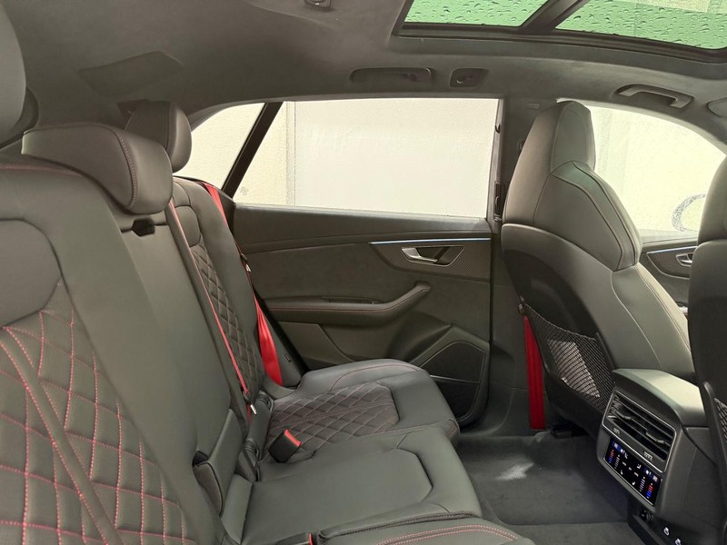 Audi SQ8 Vehicle Image 4