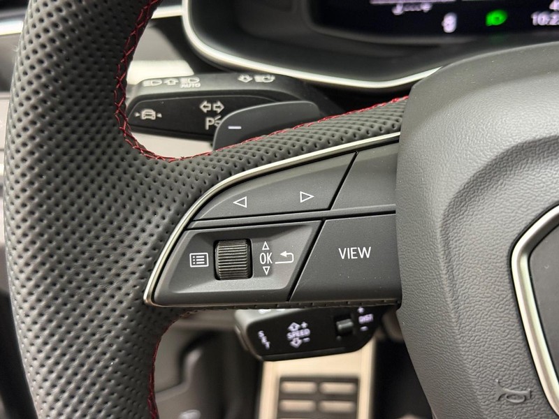 Audi SQ8 Vehicle Image 10