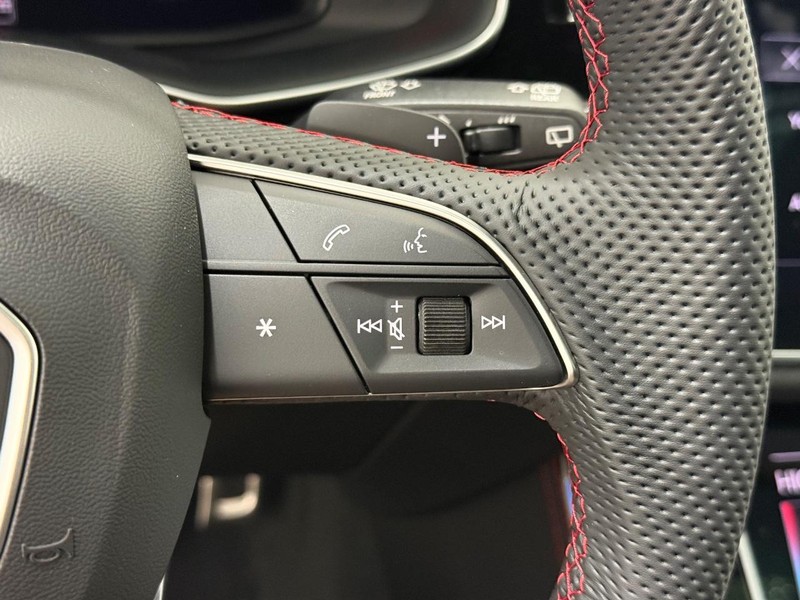 Audi SQ8 Vehicle Image 11