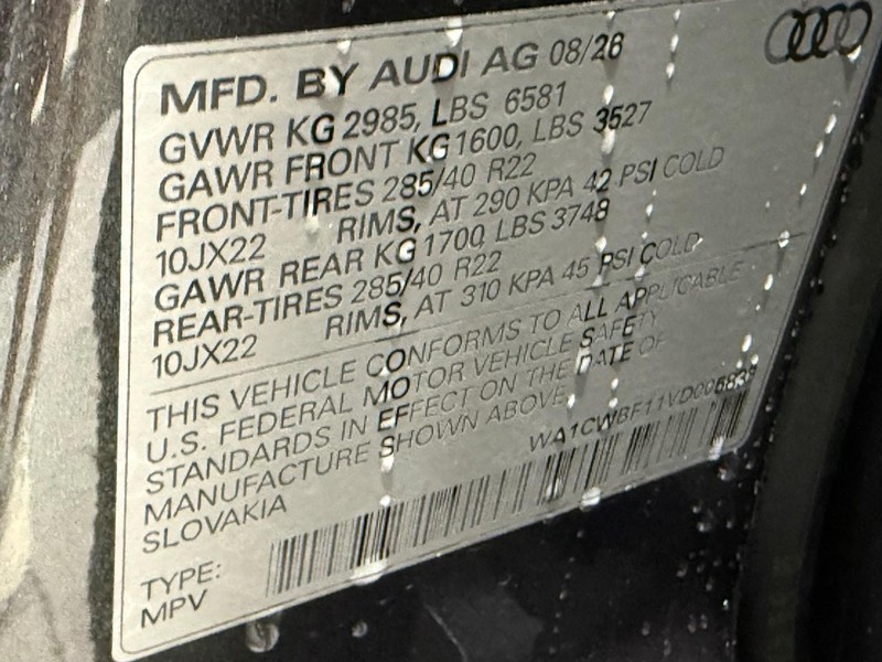 Audi SQ8 Vehicle Image 16