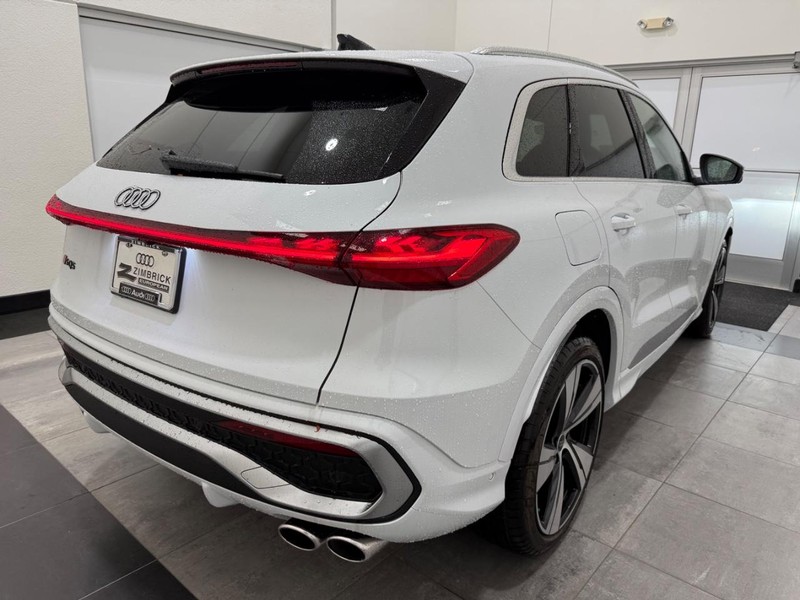 Audi SQ5 Vehicle Image 2