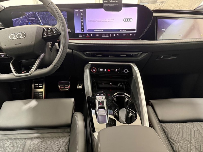 Audi SQ5 Vehicle Image 5