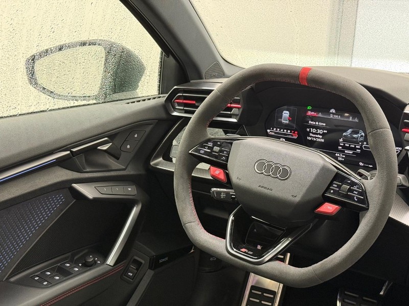 Audi RS 3 Vehicle Image 8