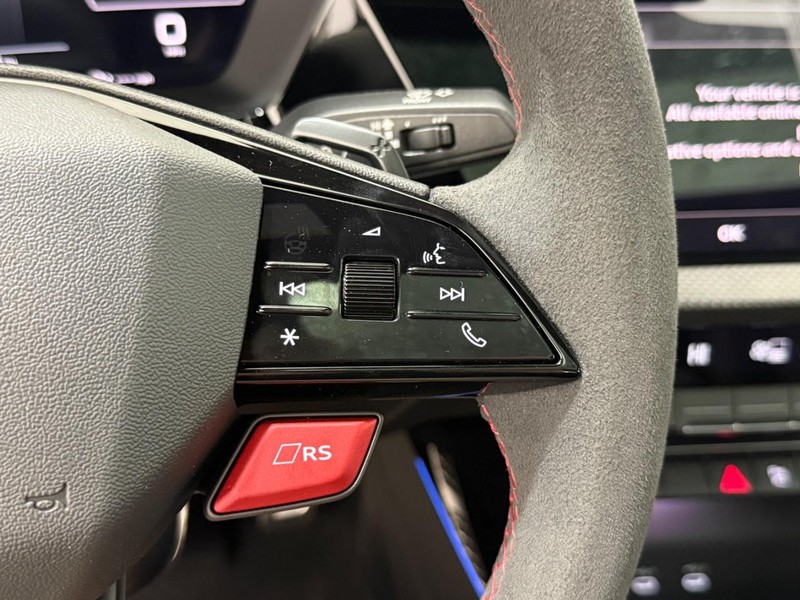 Audi RS 3 Vehicle Image 9