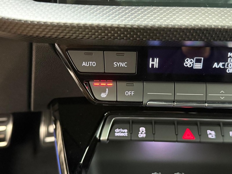 Audi RS 3 Vehicle Image 11
