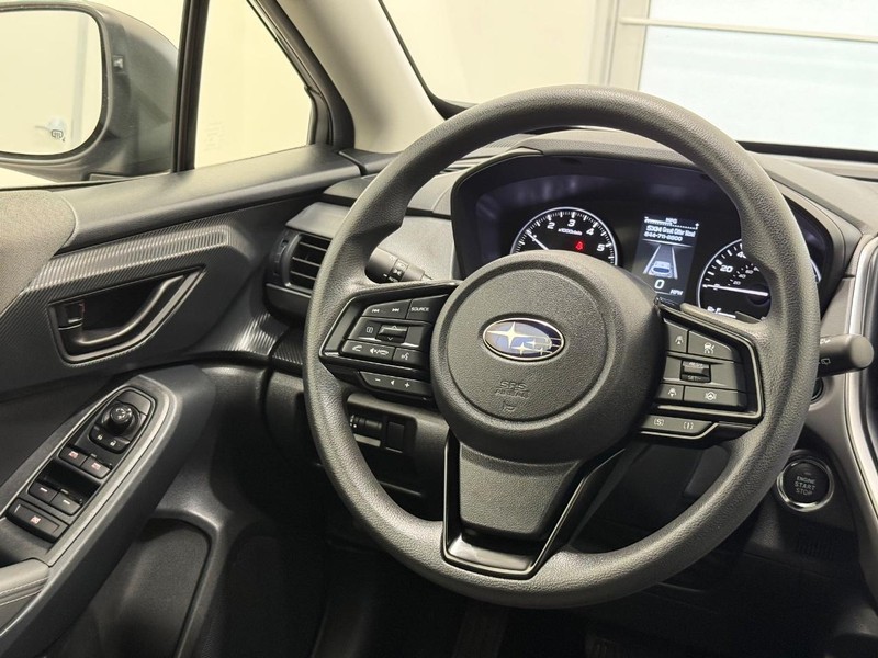 Subaru Crosstrek Vehicle Full-screen Gallery Image 13