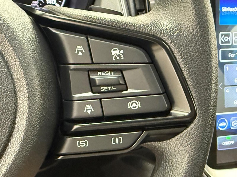 Subaru Crosstrek Vehicle Full-screen Gallery Image 16