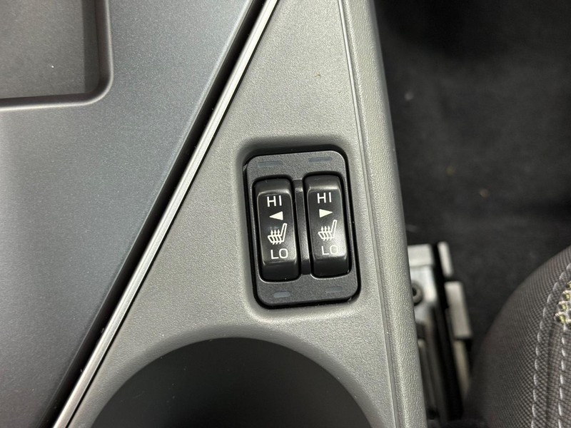 Subaru Crosstrek Vehicle Full-screen Gallery Image 19