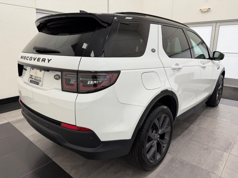 Land Rover Discovery Sport Vehicle Full-screen Gallery Image 2