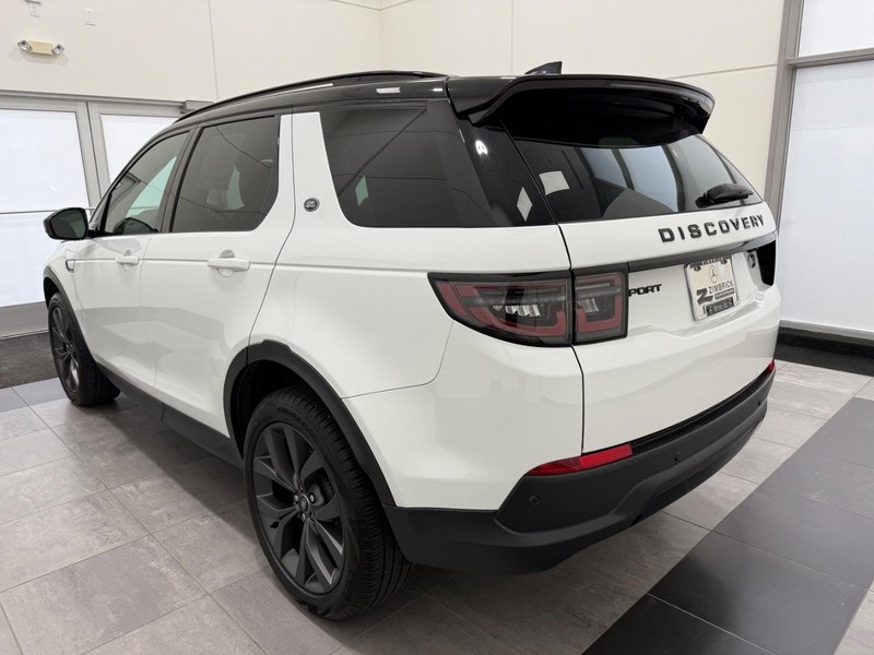 Land Rover Discovery Sport Vehicle Full-screen Gallery Image 4