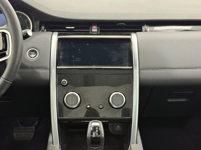 Land Rover Discovery Sport Vehicle Full-screen Gallery Image 10