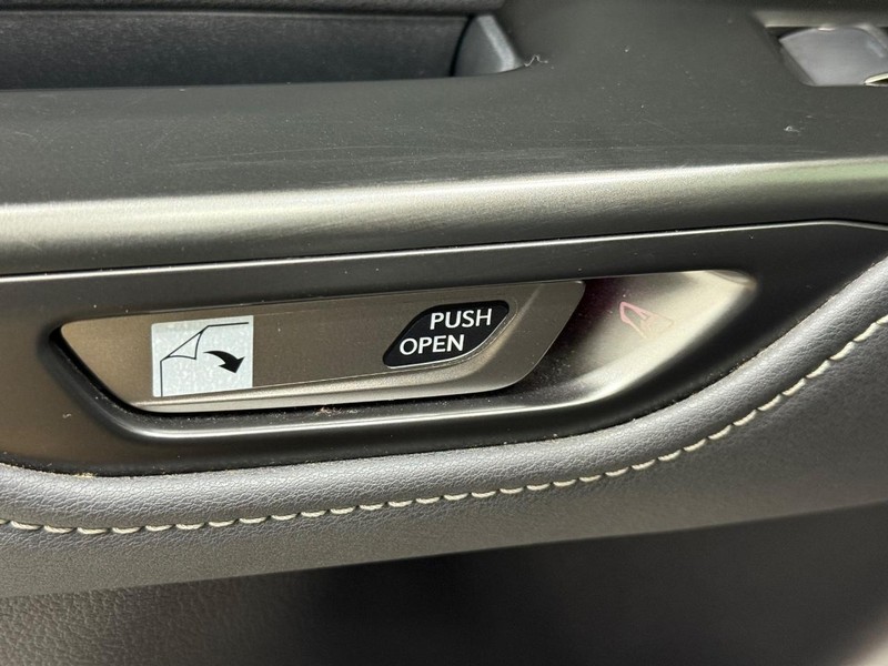 Lexus NX Vehicle Full-screen Gallery Image 13