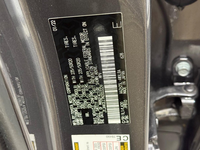 Lexus NX Vehicle Full-screen Gallery Image 21