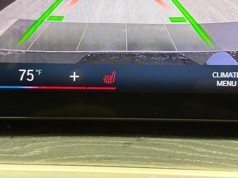 BMW 3 Series Vehicle Full-screen Gallery Image 20