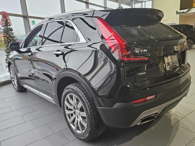Cadillac XT4 Vehicle Full-screen Gallery Image 5