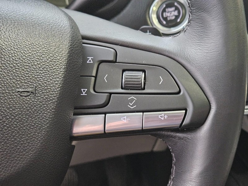 Cadillac XT4 Vehicle Full-screen Gallery Image 16